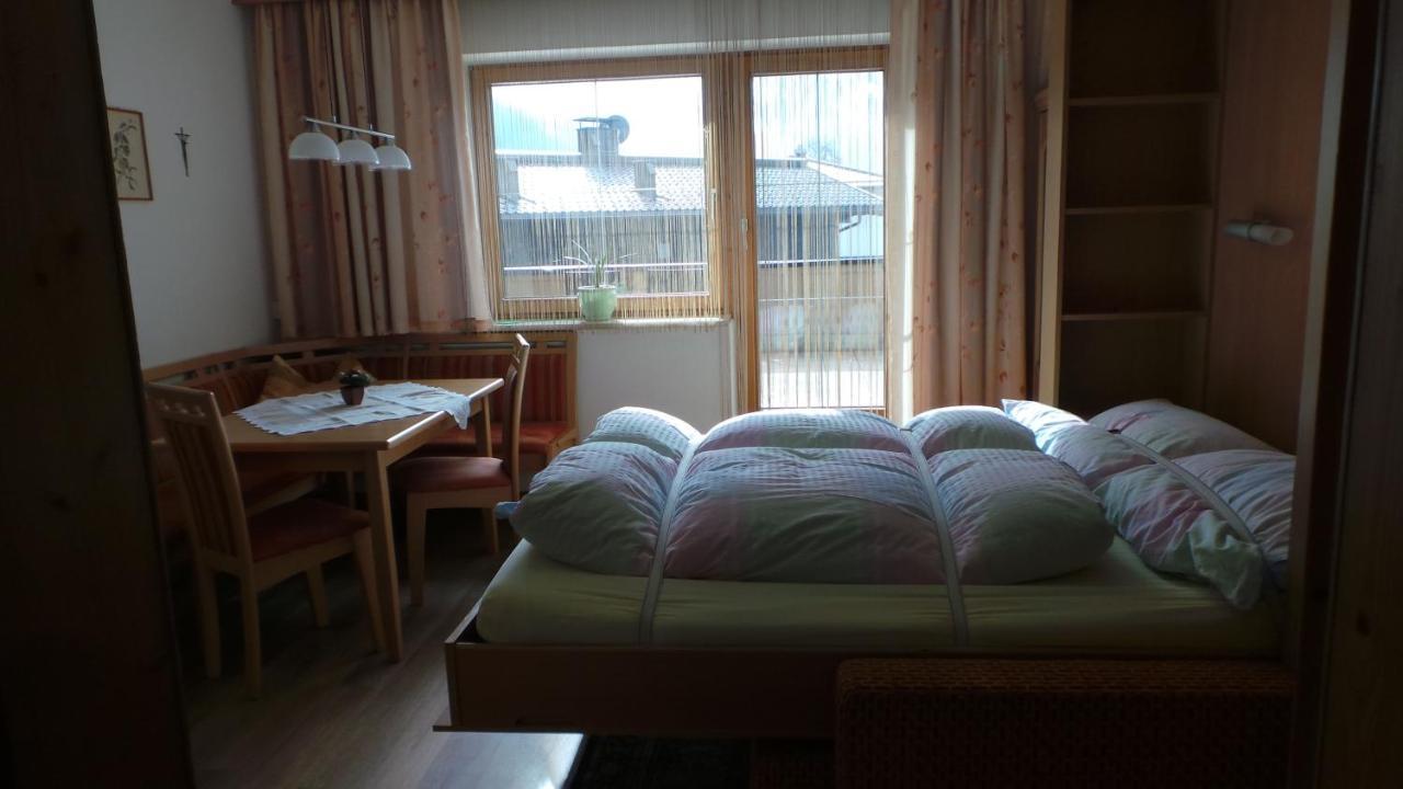 Sonnenappartement Mayrhofen Ruang foto