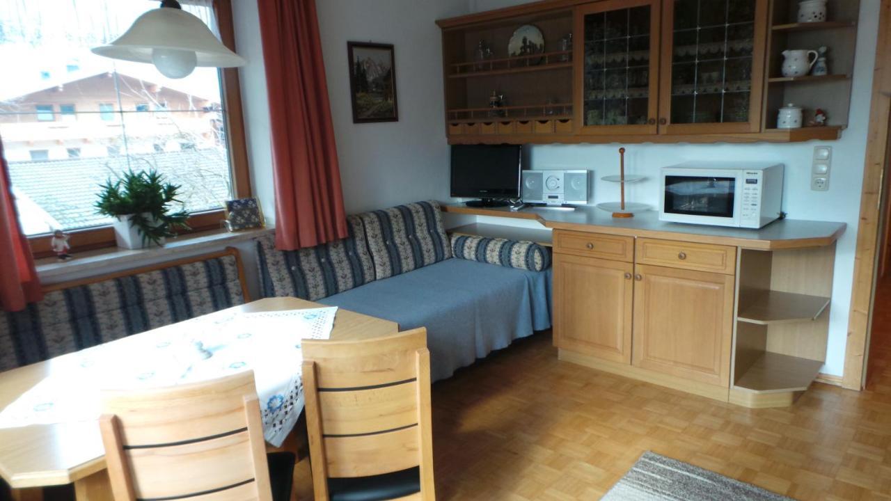 Sonnenappartement Mayrhofen Ruang foto